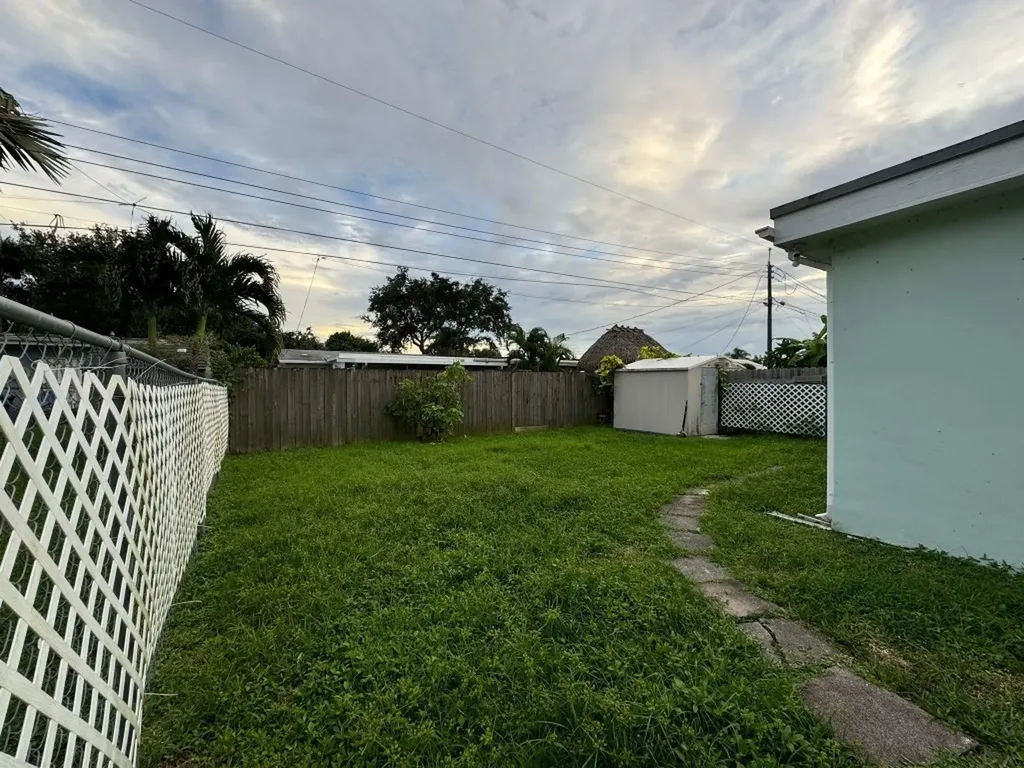 9422 SW 51st Street Fort Lauderdale FL 33328