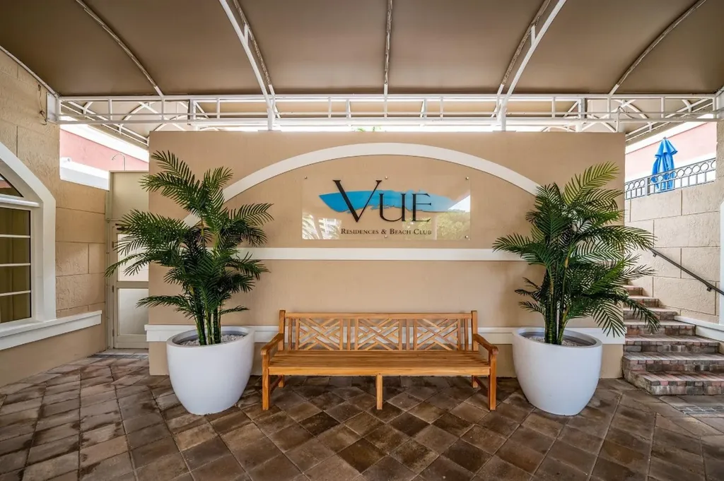 2011 N Ocean Boulevard Fort Lauderdale FL 33305