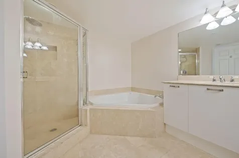 2011 N Ocean Boulevard Fort Lauderdale FL 33305
