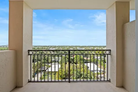 2011 N Ocean Boulevard Fort Lauderdale FL 33305