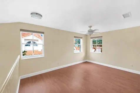 3130 N 38th Avenue Hollywood FL 33021