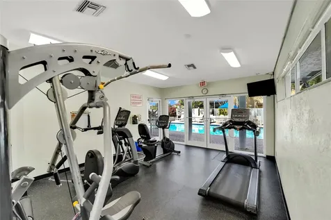 3130 N 38th Avenue Hollywood FL 33021