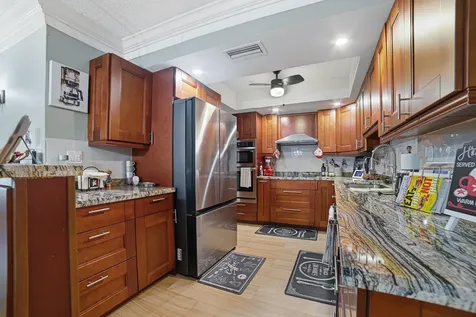 4290 NW 45th Terrace Lauderdale Lakes FL 33319