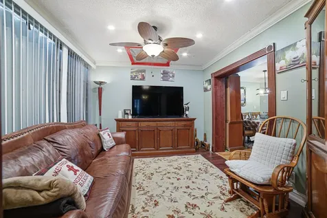 4290 NW 45th Terrace Lauderdale Lakes FL 33319