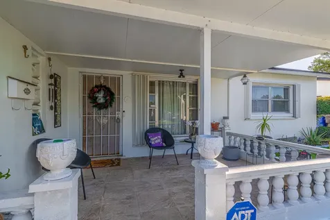 4290 NW 45th Terrace Lauderdale Lakes FL 33319