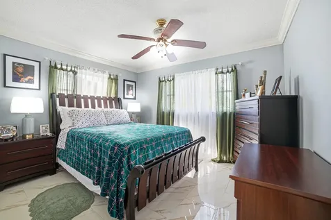 4290 NW 45th Terrace Lauderdale Lakes FL 33319