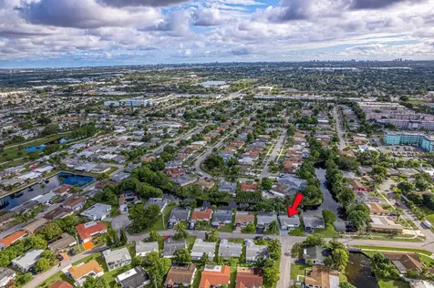 4290 NW 45th Terrace Lauderdale Lakes FL 33319