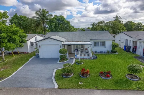 4290 NW 45th Terrace Lauderdale Lakes FL 33319