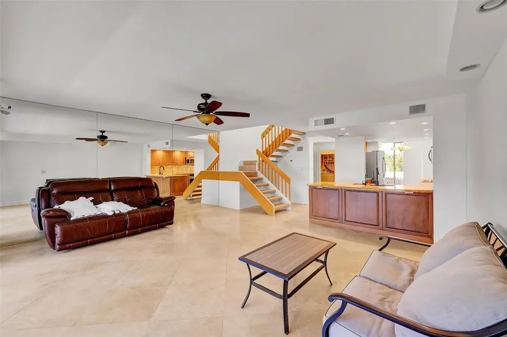 1100 SE 5 Court Pompano Beach FL 33060