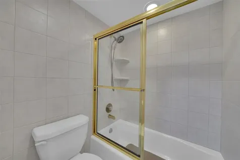 1100 SE 5 Court Pompano Beach FL 33060