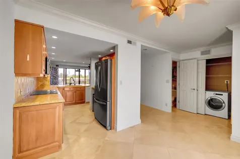1100 SE 5 Court Pompano Beach FL 33060