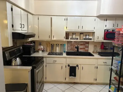 4200 SW 26th Street West Park FL 33023