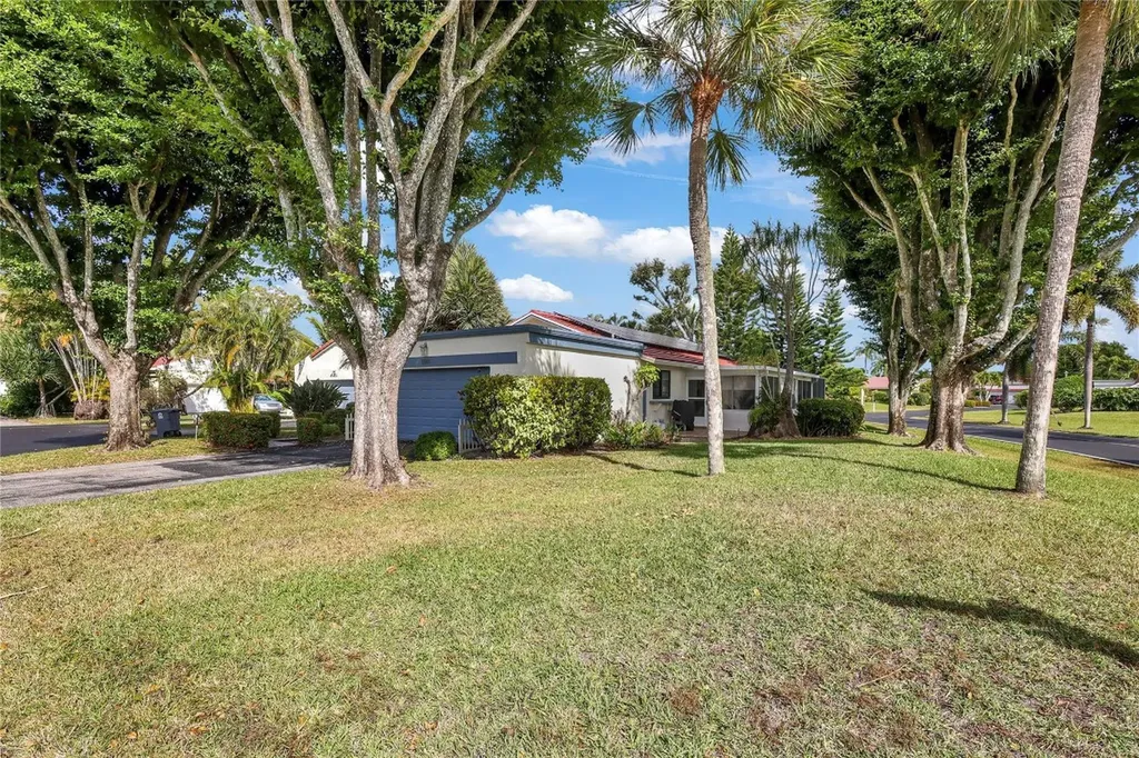 5541 Ainsley Court Boynton Beach FL 33437