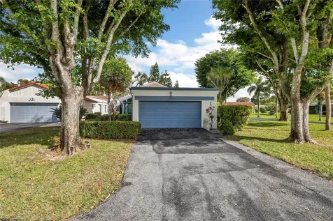 5541 Ainsley Court Boynton Beach FL 33437