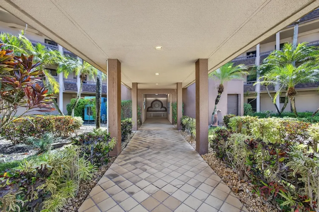 4770 Fountains Drive Lake Worth FL 33467