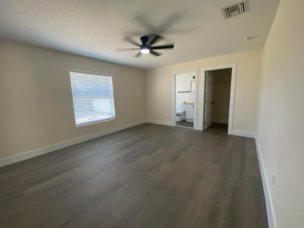 176 SW 5th Court Deerfield Beach FL 33441