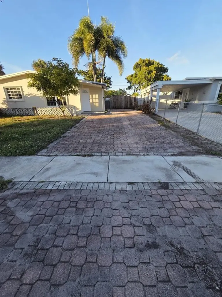 5751 SW 37th Street Davie FL 33314