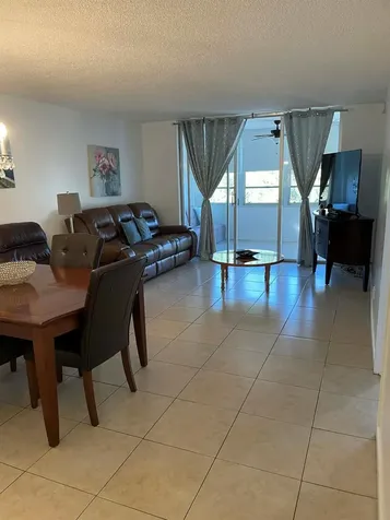 4899 NW 26th Court Lauderdale Lakes FL 33313