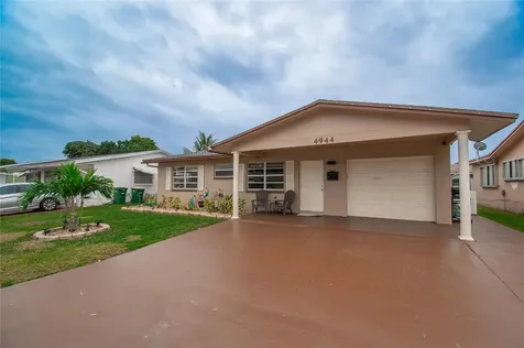 4944 NW 55th Street Tamarac FL 33319