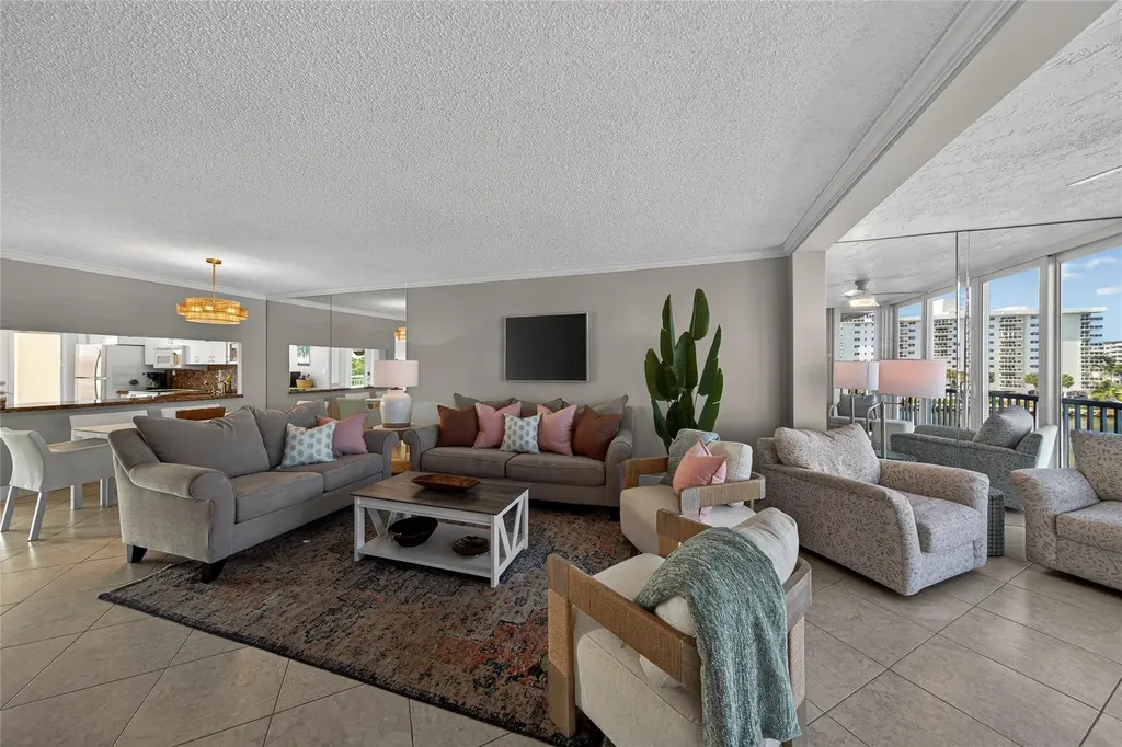 3180 NE 48th Court Lighthouse Point FL 33064
