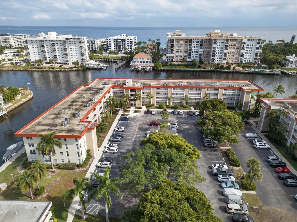 3180 NE 48th Court Lighthouse Point FL 33064