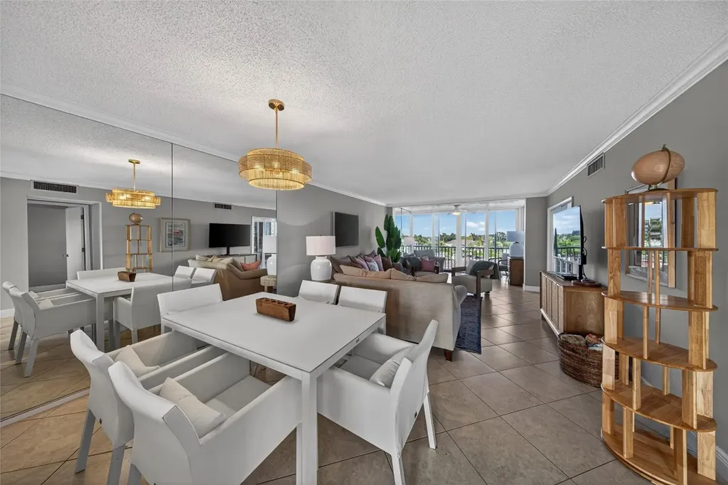 3180 NE 48th Court Lighthouse Point FL 33064