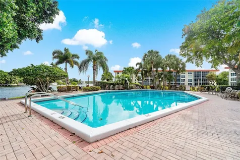 3180 NE 48th Court Lighthouse Point FL 33064