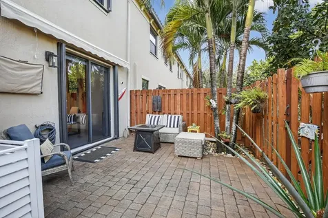 6585 N Anise Court Davie FL 33314