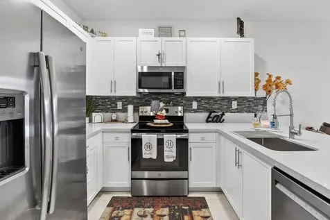 6585 N Anise Court Davie FL 33314