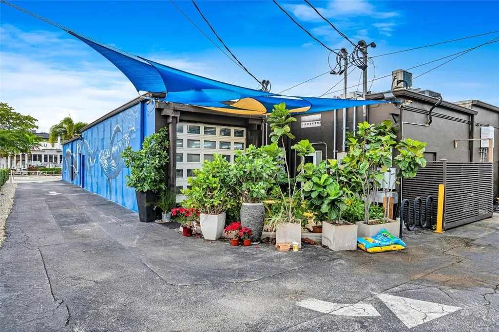 815 NE 13th Street Fort Lauderdale FL 33304