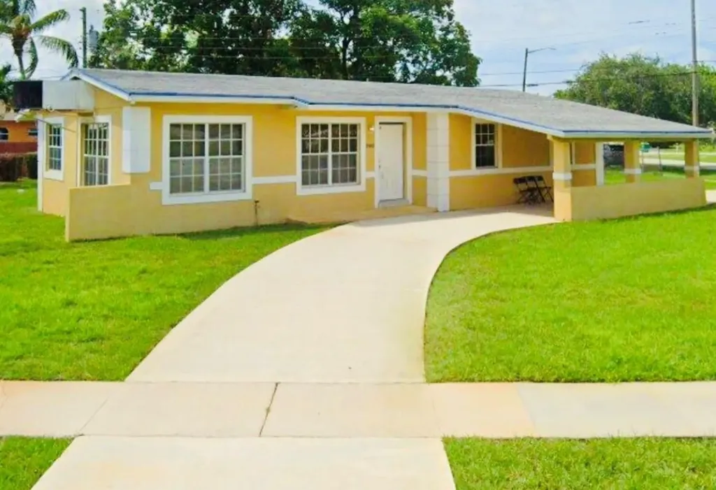 3401 NW 5th Place Lauderhill FL 33311