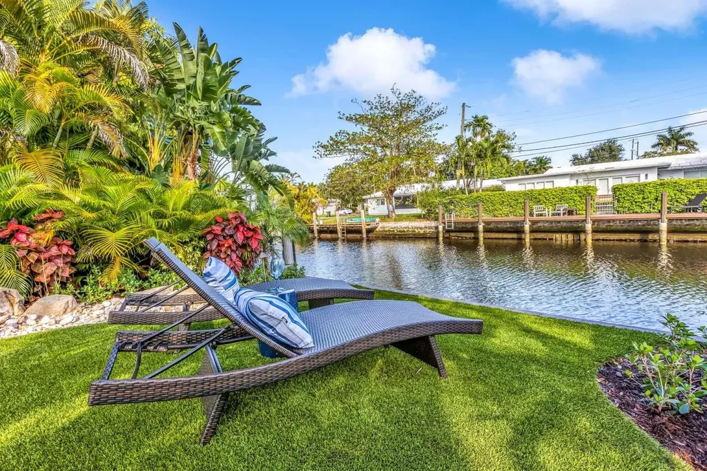 2004 NE 17th Way Fort Lauderdale FL 33305