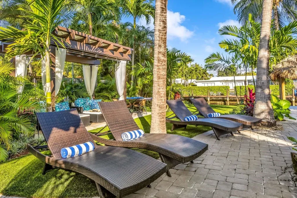 2004 NE 17th Way Fort Lauderdale FL 33305