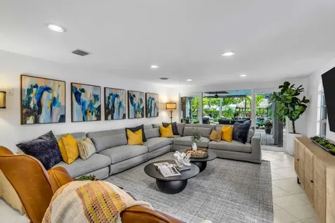 2004 NE 17th Way Fort Lauderdale FL 33305