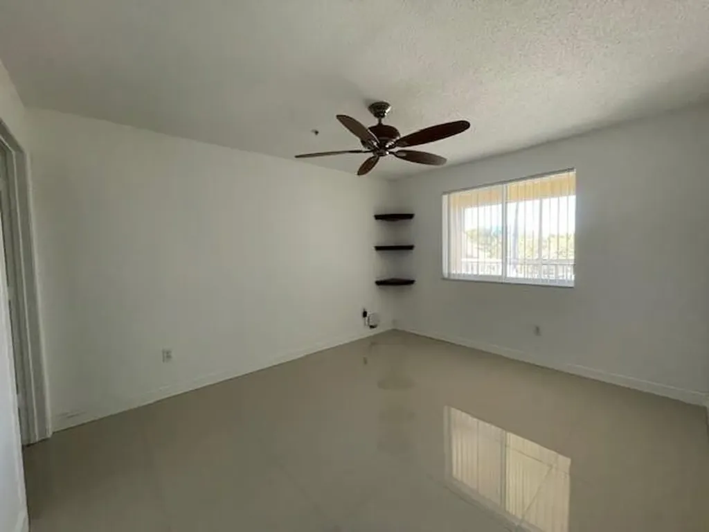 470 S Park Road Hollywood FL 33021