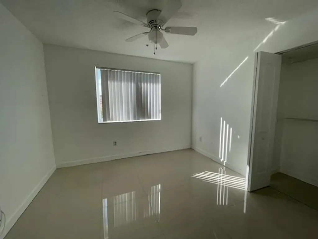 470 S Park Road Hollywood FL 33021