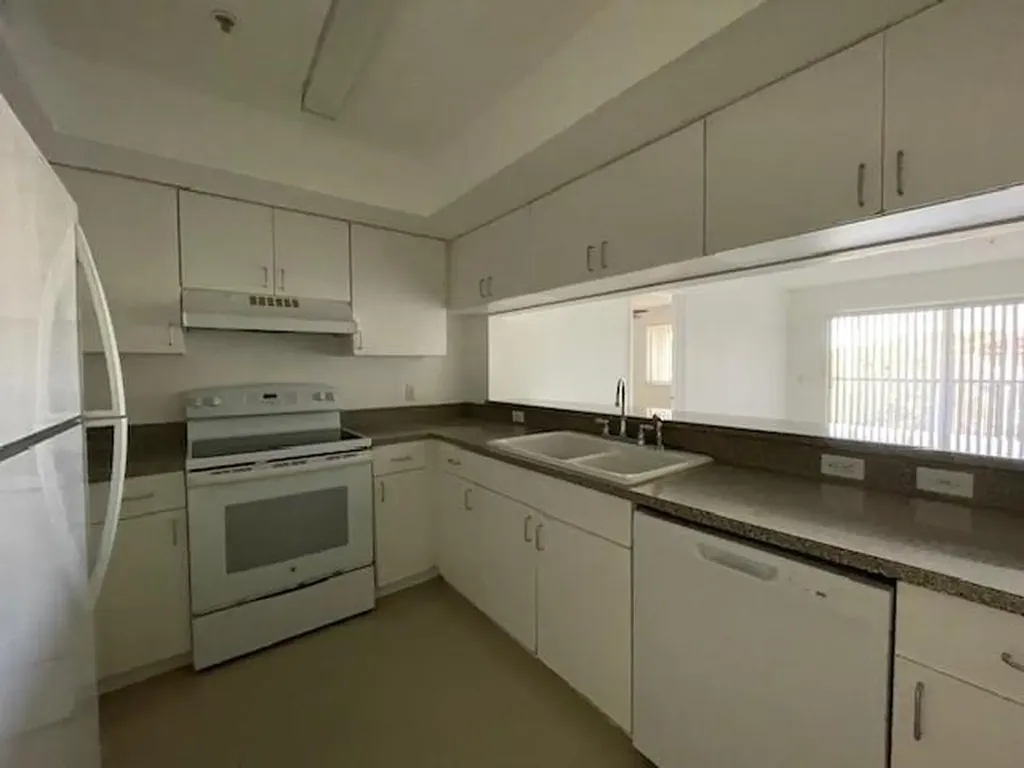 470 S Park Road Hollywood FL 33021