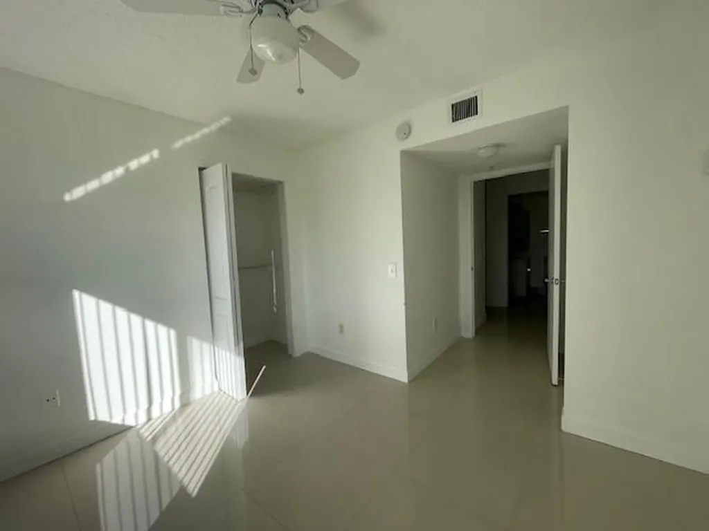 470 S Park Road Hollywood FL 33021