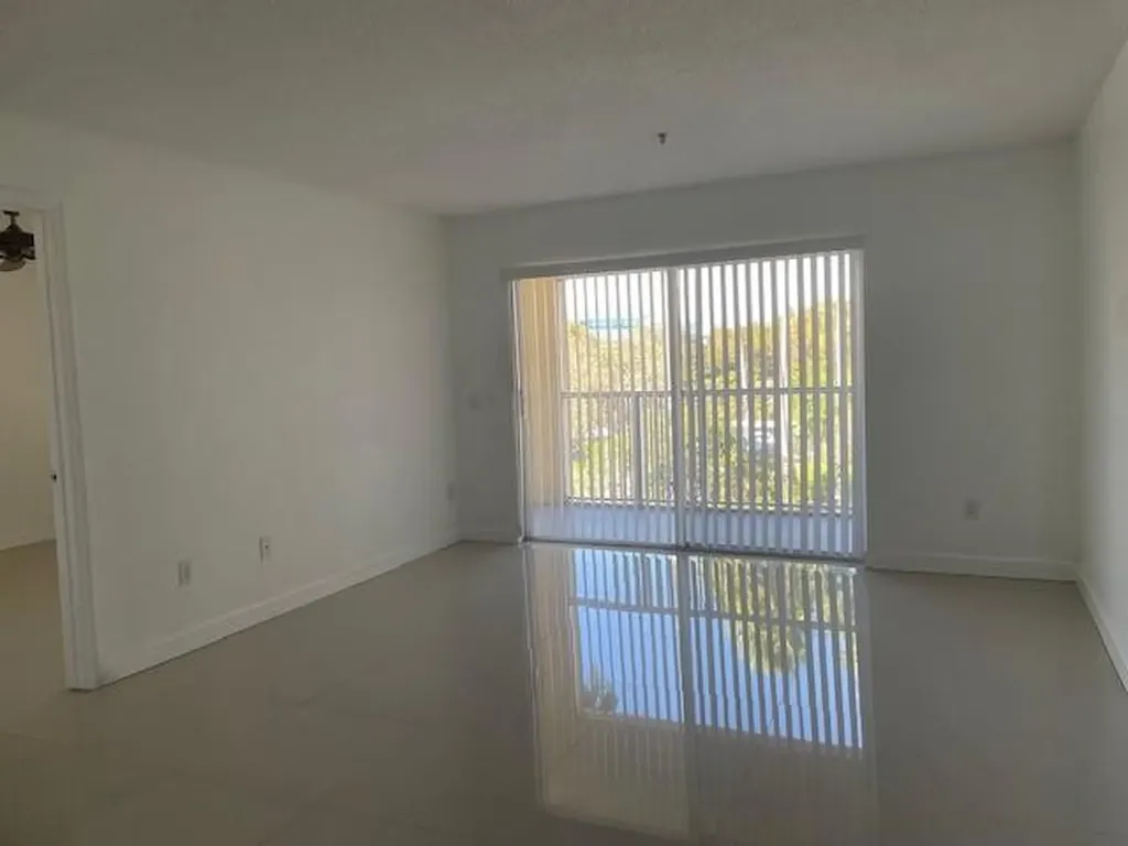 470 S Park Road Hollywood FL 33021