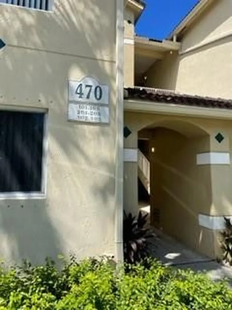 470 S Park Road Hollywood FL 33021