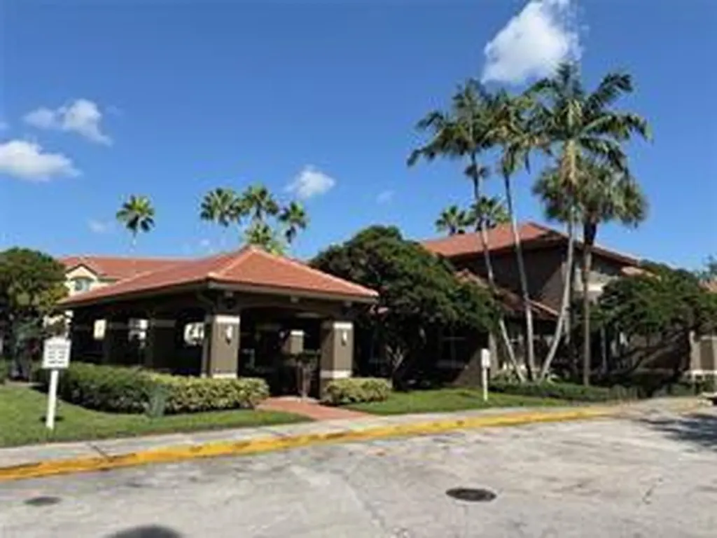 470 S Park Road Hollywood FL 33021