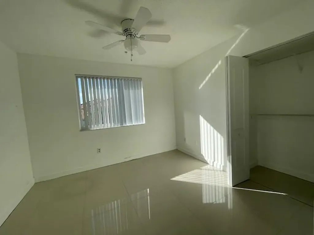 470 S Park Road Hollywood FL 33021
