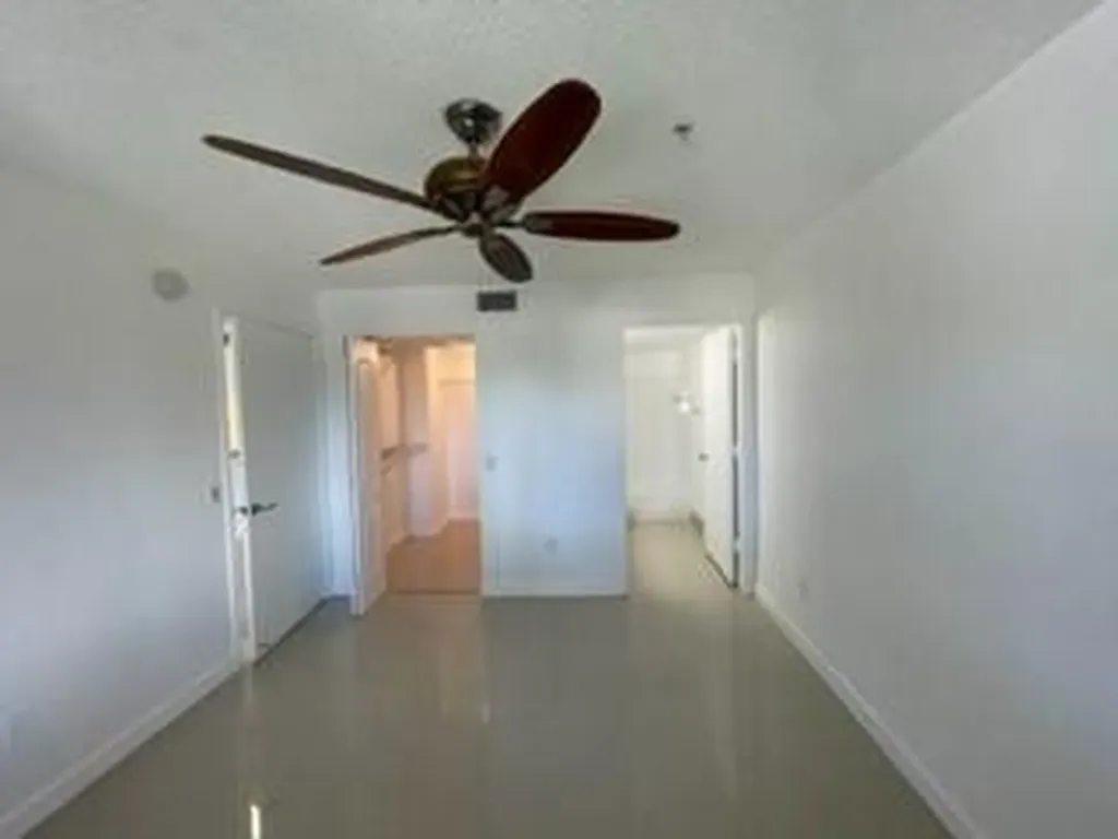470 S Park Road Hollywood FL 33021