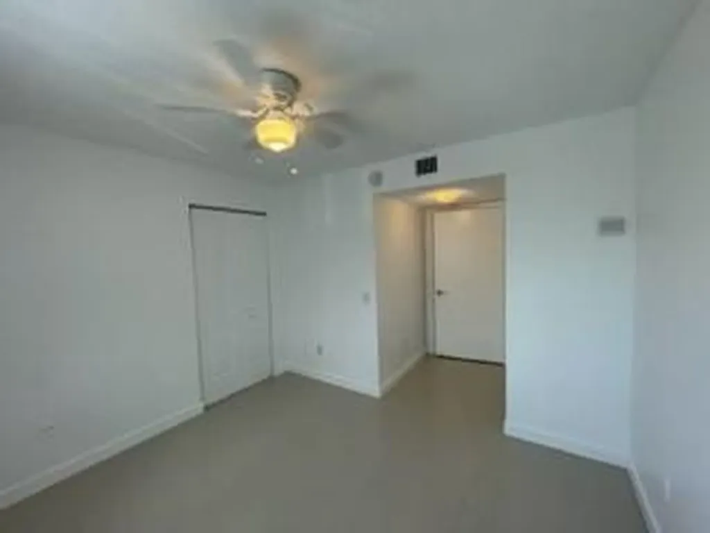 470 S Park Road Hollywood FL 33021
