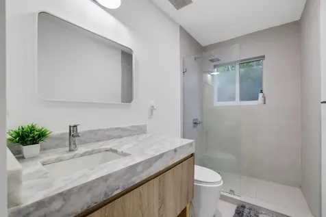 1124 NE 2nd Avenue Fort Lauderdale FL 33304