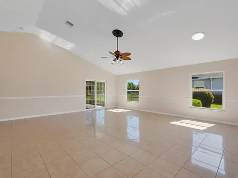 8340 Paladin Square Vero Beach FL 32967