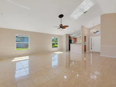 8340 Paladin Square Vero Beach FL 32967