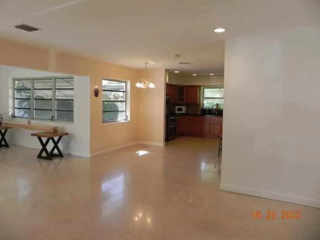 819 N Highland Drive Hollywood FL 33021
