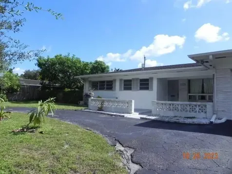 819 N Highland Drive Hollywood FL 33021