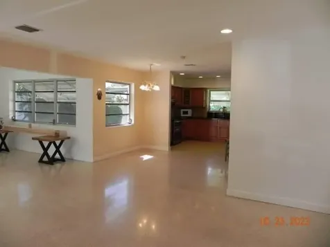 819 N Highland Drive Hollywood FL 33021